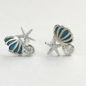 NWT small shell starfish stud earrings in Sterling Silver enamel cz